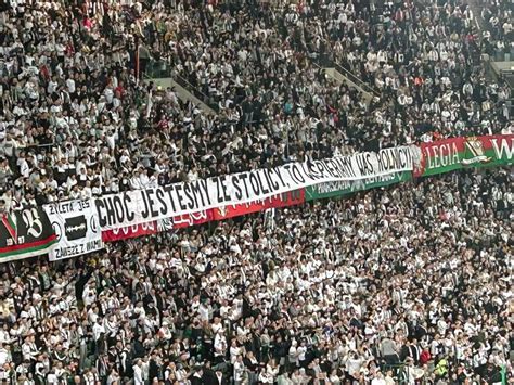 Grafika przedstawiająca protest dziennikarzy