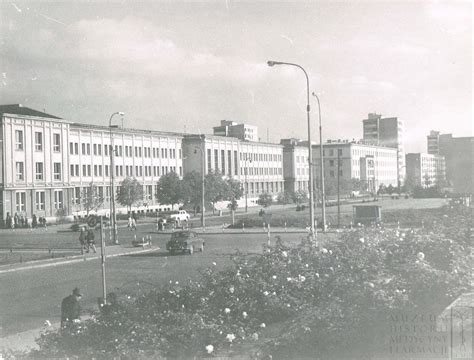 Zdjęcie budynku sądu z początku XX wieku