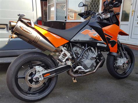 Detale motocykla KTM 950 SM