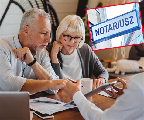 Kobieta rozmawia z prawnikiem o długach