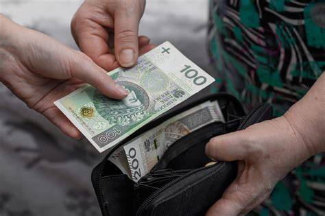 Infografika: Ochrona trzynastej i czternastej emerytury przed egzekucją