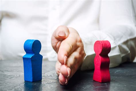 Wykres porównujący małżeńską wspólność majątkową i rozdzielność majątkową