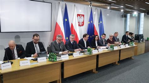 Posiedzenie komisji sejmowej dotyczącej prawa rodzinnego