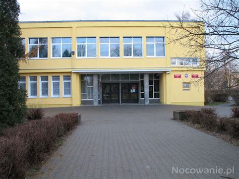 Zdjęcie archiwalne szkoły podstawowej