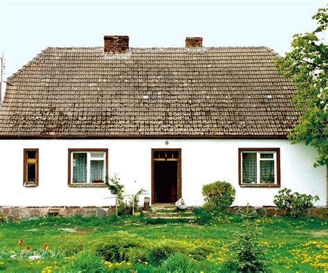 Zdjęcie domu na wsi w Polsce